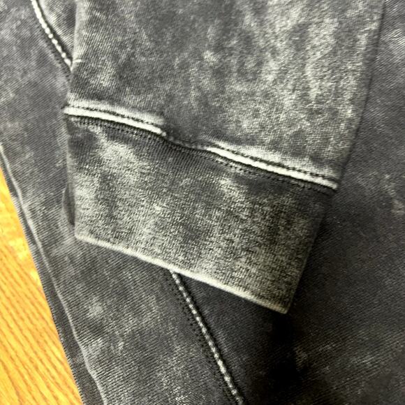 Arkansas Razorbacks NEW Cropped Hoodie Sweatshirt Black Stone Wash Size Large - Picture 6 of 8